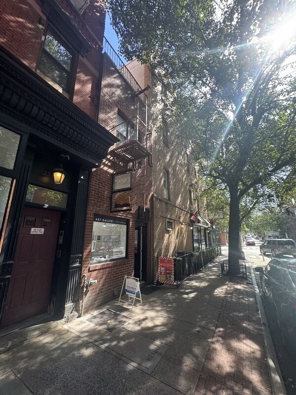 Building Photo - 254 1st St