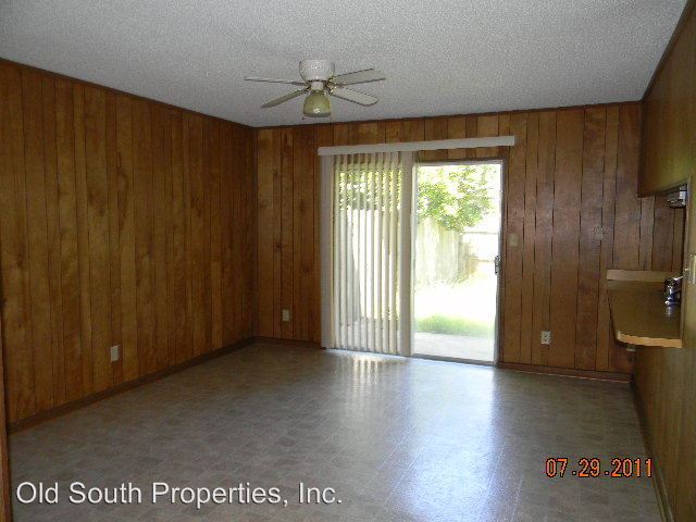 Building Photo - 8468 Old Spanish Trail Rd