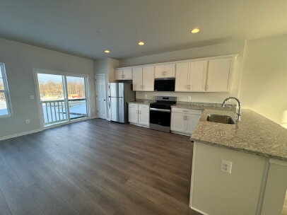 Building Photo - Coming Soon! Beautiful 4Bedroom 3 Bath Townhome with Full Snowden Bridge Amenities Included!