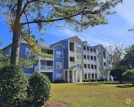 Building Photo - 2801 Chancellorsville Dr