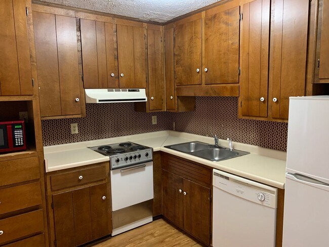 Foto del edificio - 1 Bedroom condo- Steps away from UGA! Available early August 2026