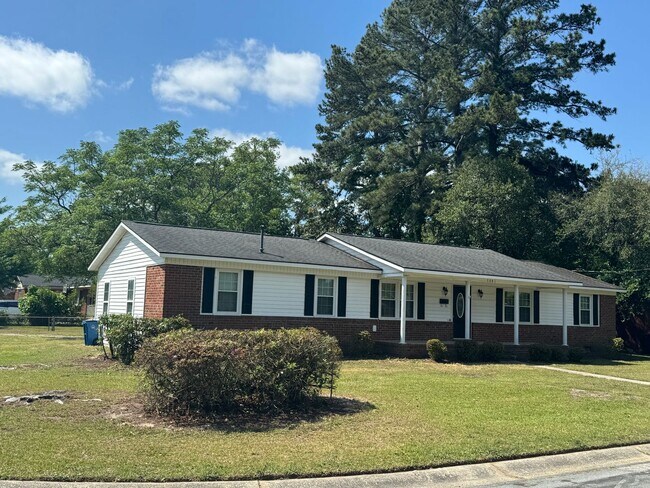 Building Photo - Close to Cape Fear Valley Hospital