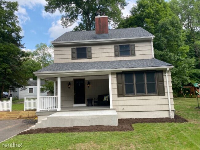 Foto del edificio - 4 br, 2 bath House - 115 River Rd