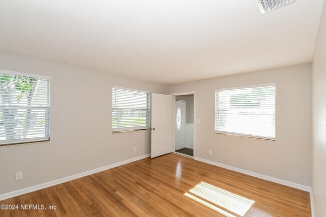 Building Photo - 7070 Perke Dr