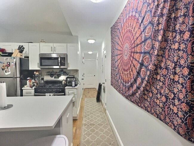 Building Photo - 255 Paris St