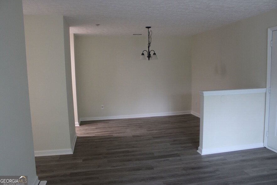 Building Photo - 3301 Fairington Club Dr