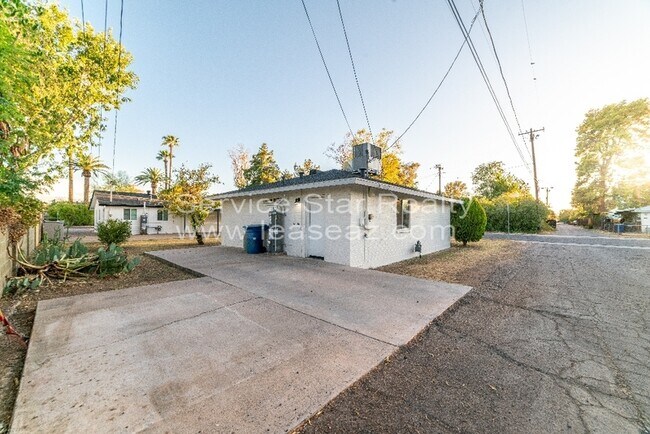 Foto del edificio - 1037 S Wilson St