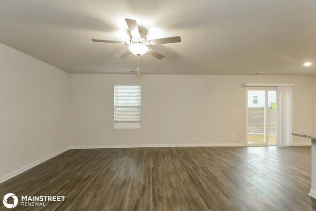 Building Photo - 376 Gourd St
