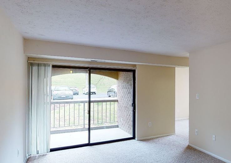 Photo - Glen Oaks Apartments