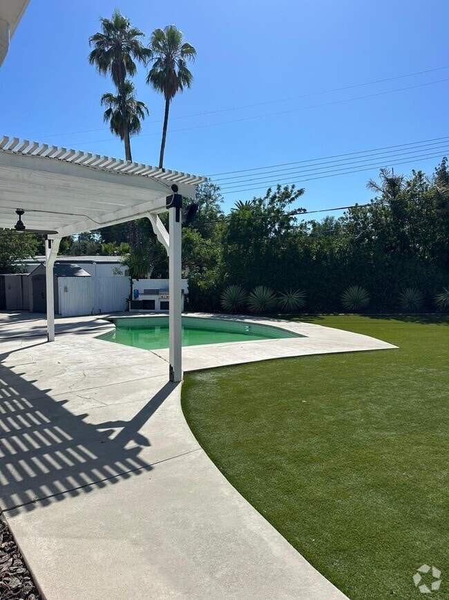 Building Photo - 5741 Larryan Dr