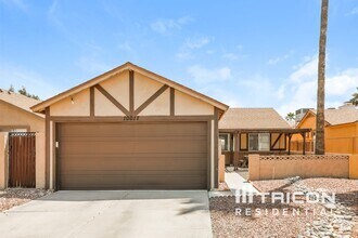 Building Photo - 10017 N 66th Ln