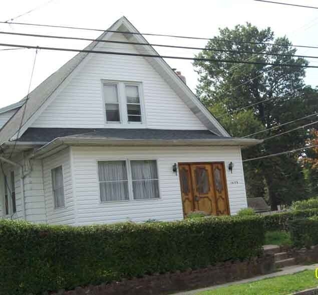 Primary Photo - 145 S Fairview Ave