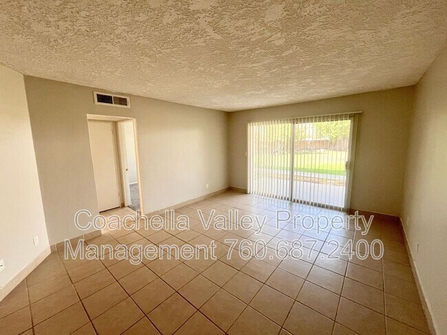 Foto del edificio - 2580 E Tahquitz Canyon Way