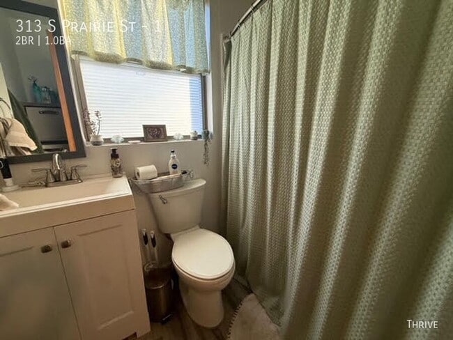 Building Photo - 313 S Prairie St