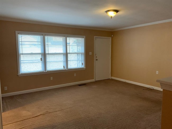 Building Photo - 3323 Scenic Terrace