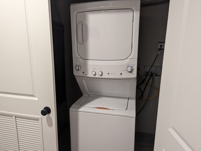 Building Photo - 4409 N Seeley Ave