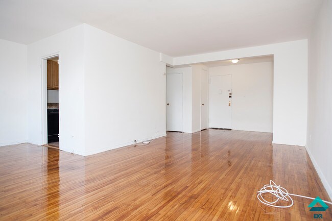 Foto del edificio - 415 Stratford Rd