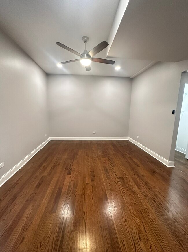 Foto del edificio - 1145 W Lunt Ave