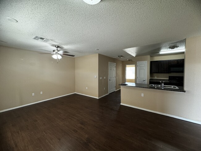 Building Photo - 9811 Socorro Rd