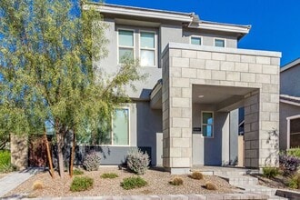 Building Photo - 2026 W Desert Hollow Dr