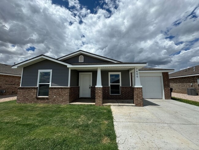 Building Photo - Available for MOVE IN NOW!