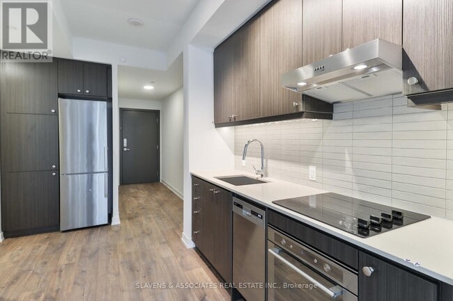 Building Photo - 9 Tecumseth St.