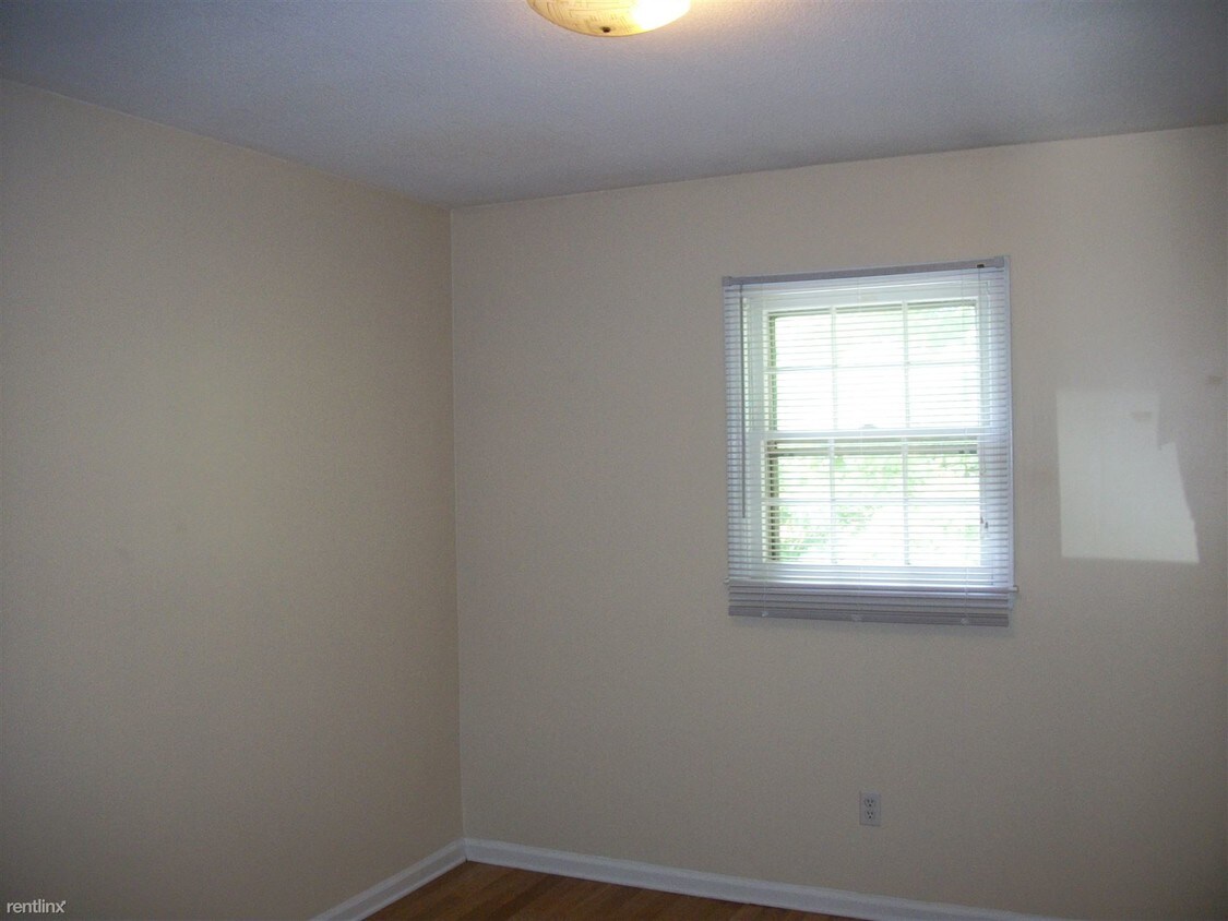 Primary Photo - 226 Northpoint Ave