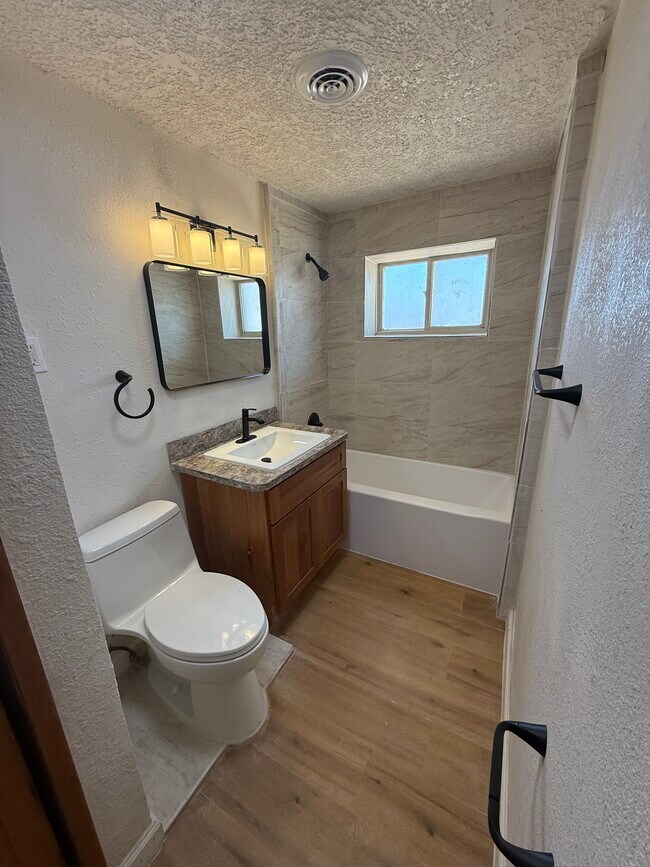 Foto del edificio - 37 La Ladera Rd