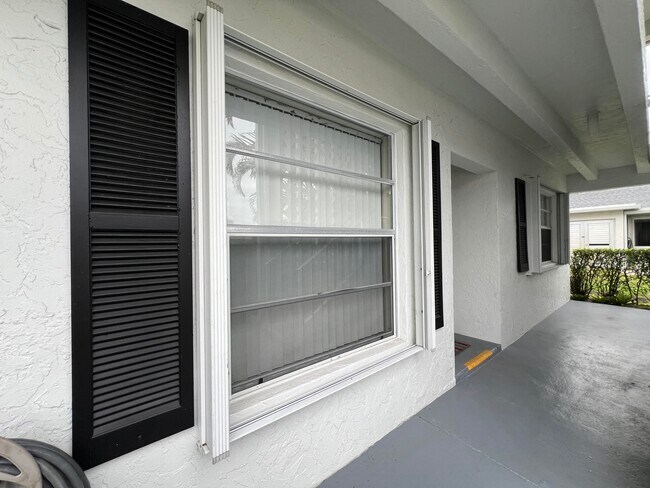 Foto del edificio - 2915 SW 15th St