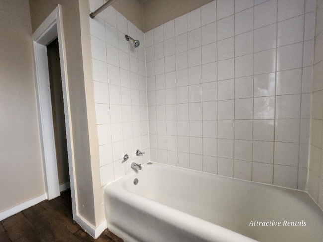 Foto del edificio - 6957 S Eggleston Ave