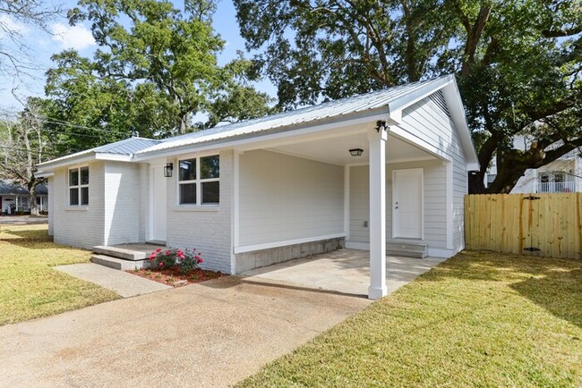 Foto del edificio - Beautiful 4/2 house in Pass Christian, MS