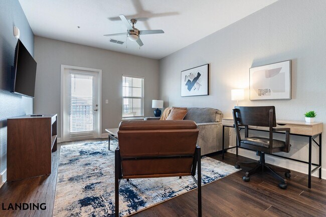 Foto del edificio - 918 Aventine Dr