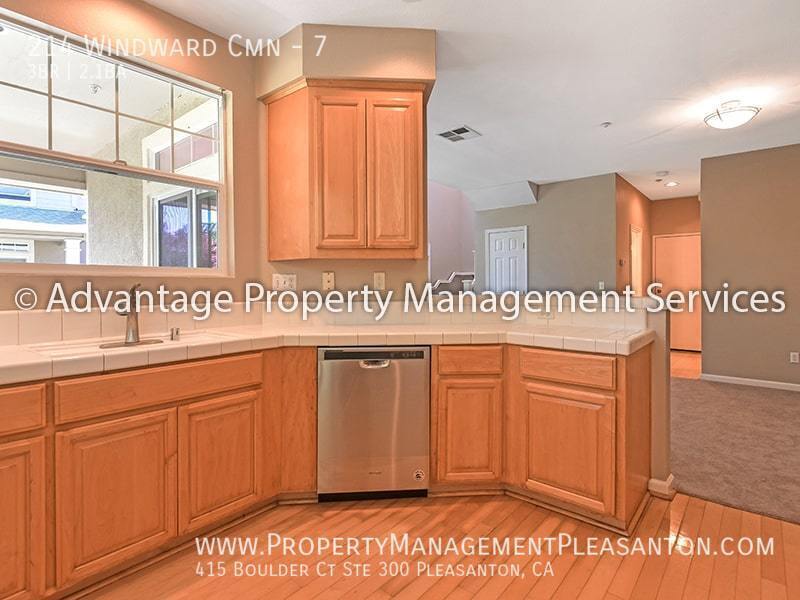 Foto principal - 214 Windward Common