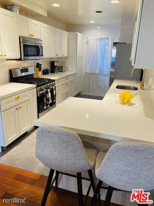 Foto principal - 4445 Cartwright Ave