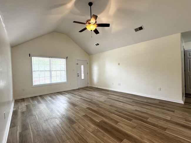 Building Photo - 328 Virginia Ln