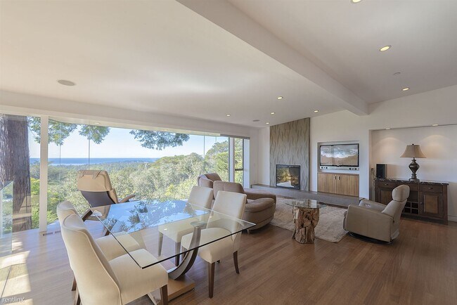 Building Photo - 3 br, 3 bath House - 3843 San Mateo