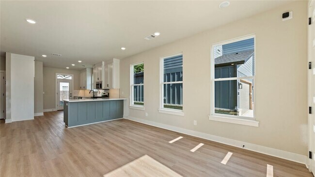 Foto del edificio - 1303 SW Journey Ln