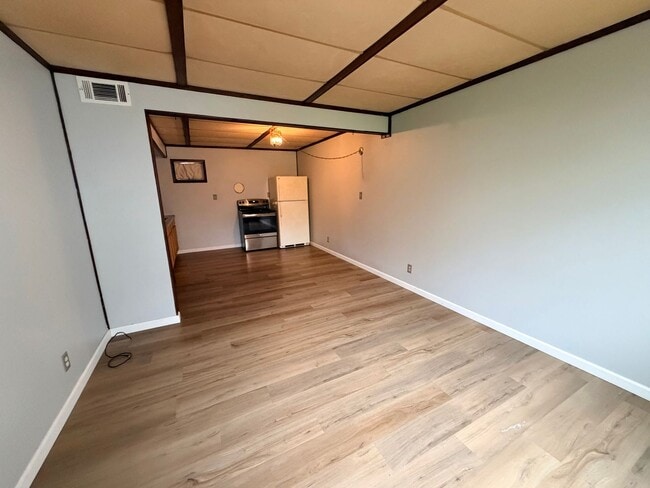 Building Photo - MadKooy-419 W 27th - New