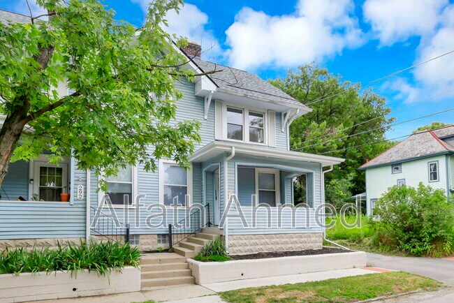 Foto del edificio - 294 Wyandotte Ave