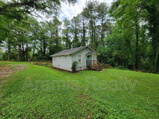 Building Photo - 2087 Trailwood Rd