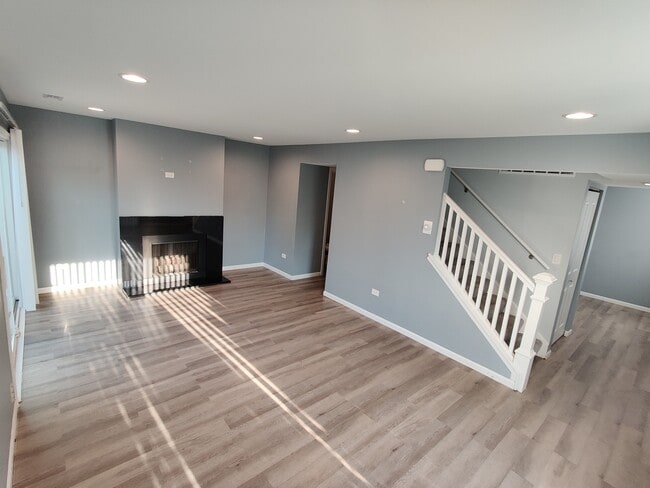 Building Photo - 816 Coventry Pl