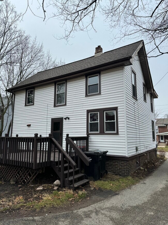 1112 Bushnell St, Beloit, WI 53511 House Rental in Beloit, WI