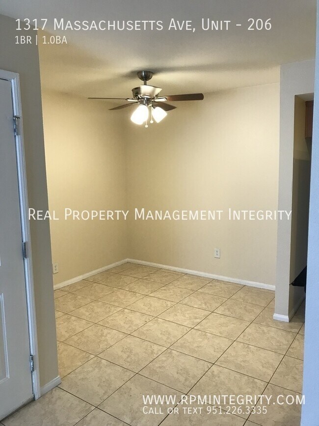 Foto del edificio - Adorable 1 bedroom Condo close to UCR