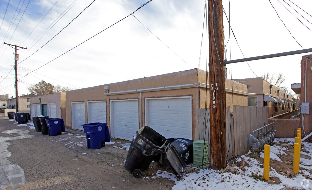 Building Photo - 1307-1311 Silver Ave SW