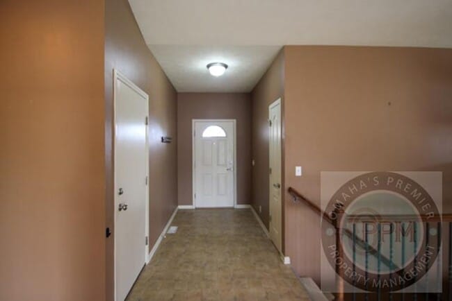 Building Photo - 809 Lake Tahoe Dr
