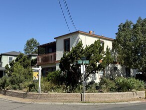 Building Photo - 1918 Carmelina Dr.