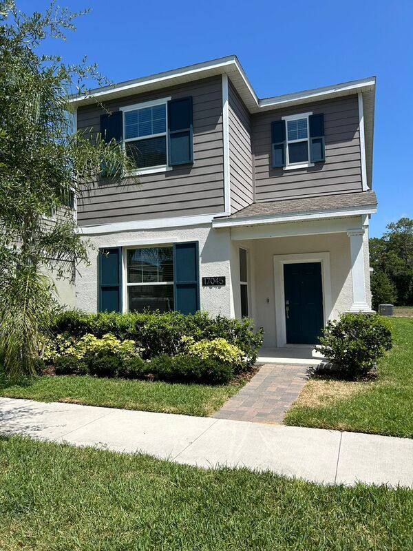 Foto principal - 17045 Quicksilver Ave