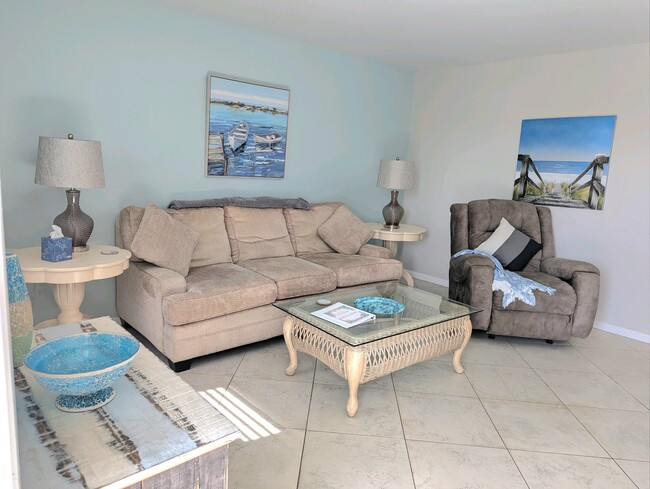 Building Photo - The Gardenia House