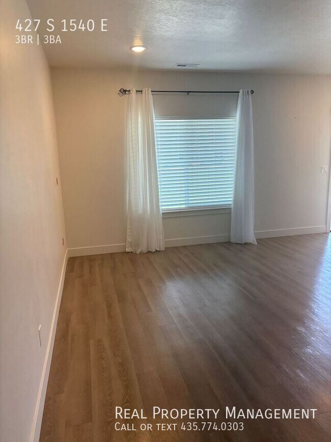 Foto del edificio - 427 S 1540 E