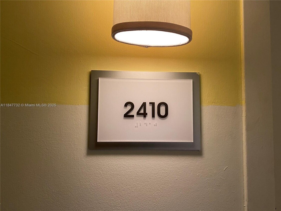 Foto principal - 475 Brickell Ave